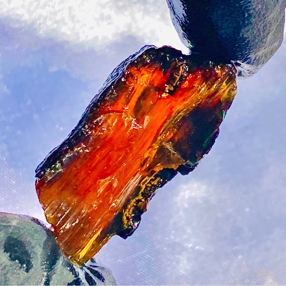 UV Active Indonesian Copal Amber Tree Resin Raw Rough Crystal Natural Mineral - Picture 10 of 12